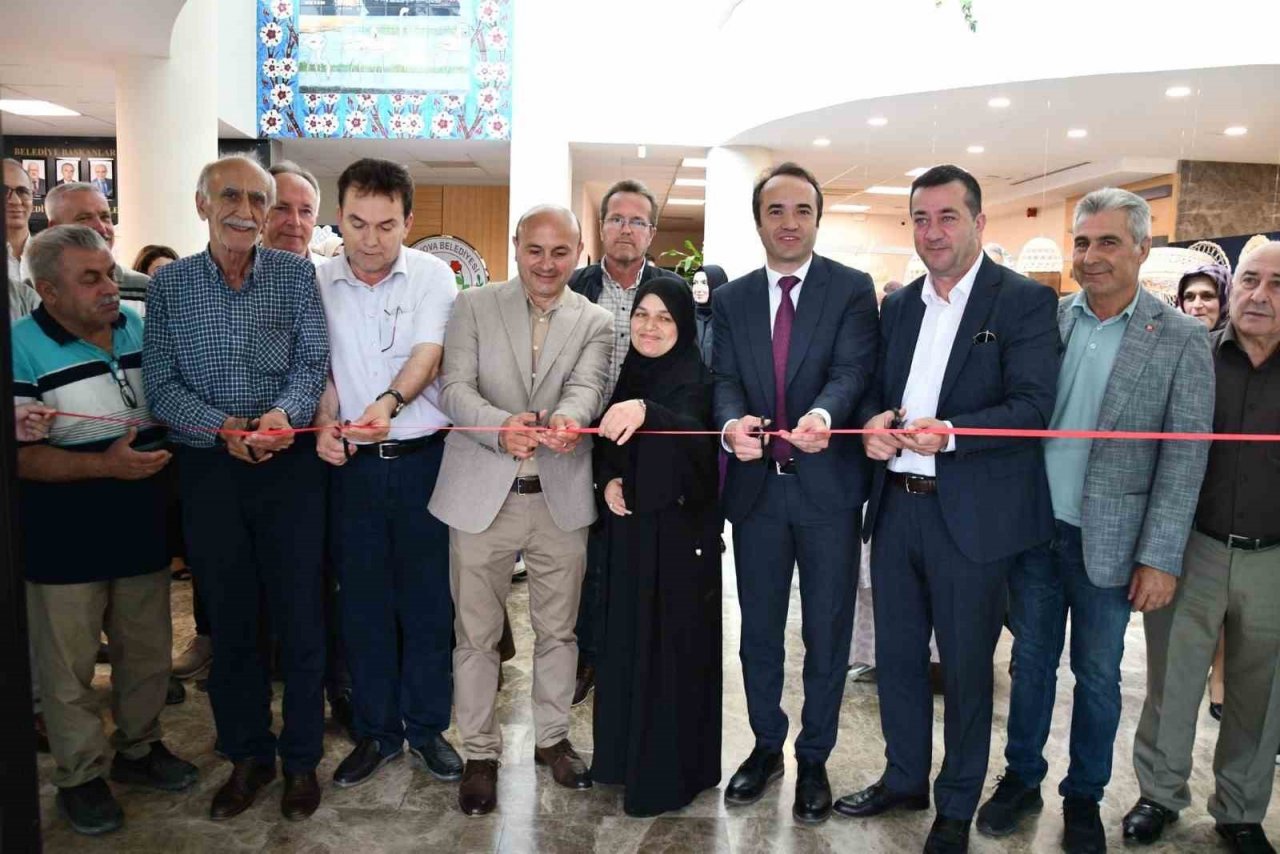 Altınova’da Meslek Edindirme Kursu yılsonu sergisi göz kamaştırdı