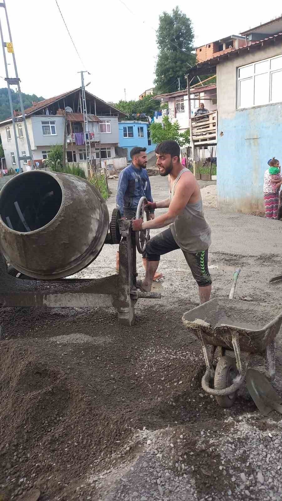 Köy yolları imece usulü yenileniyor