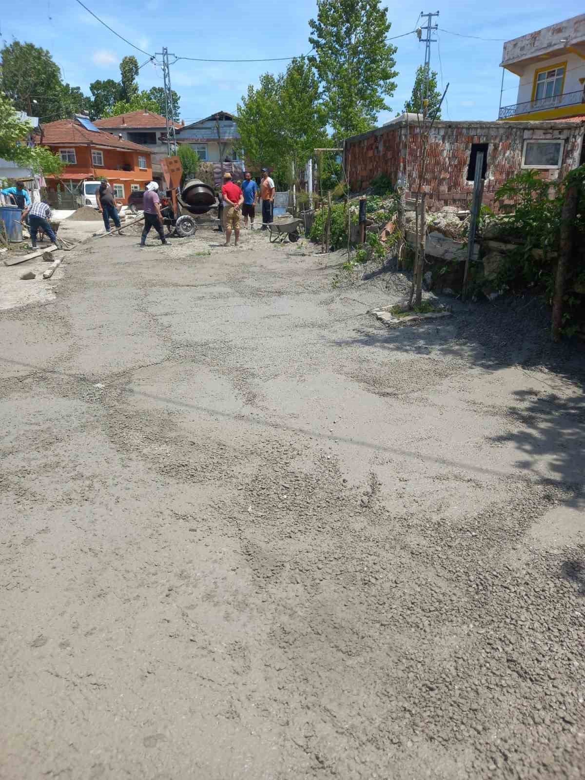 Köy yolları imece usulü yenileniyor