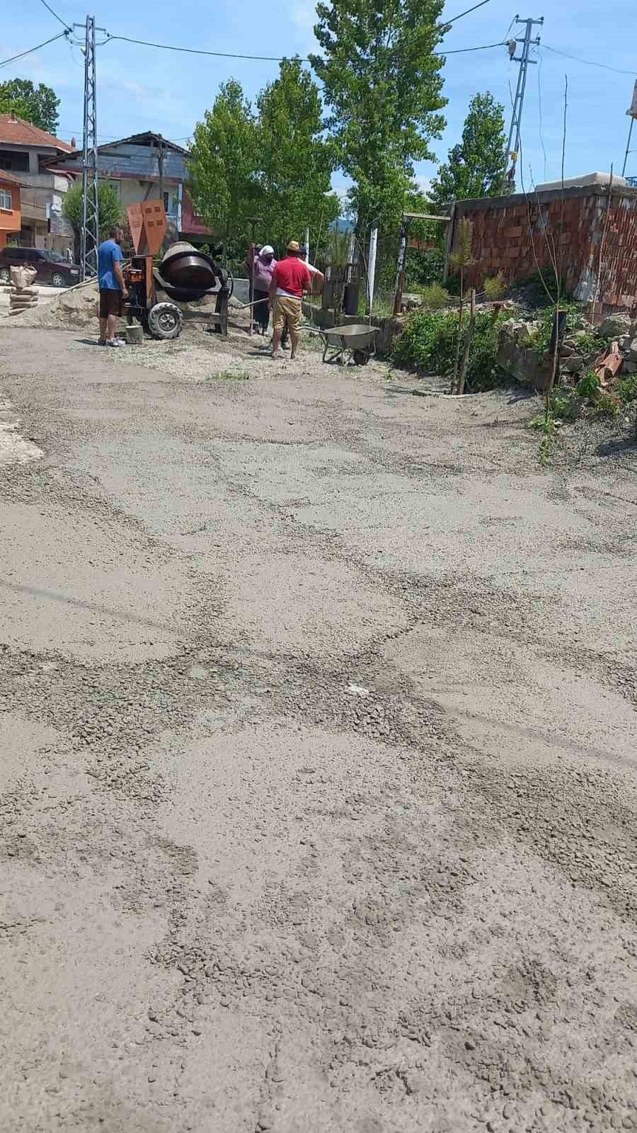 Köy yolları imece usulü yenileniyor