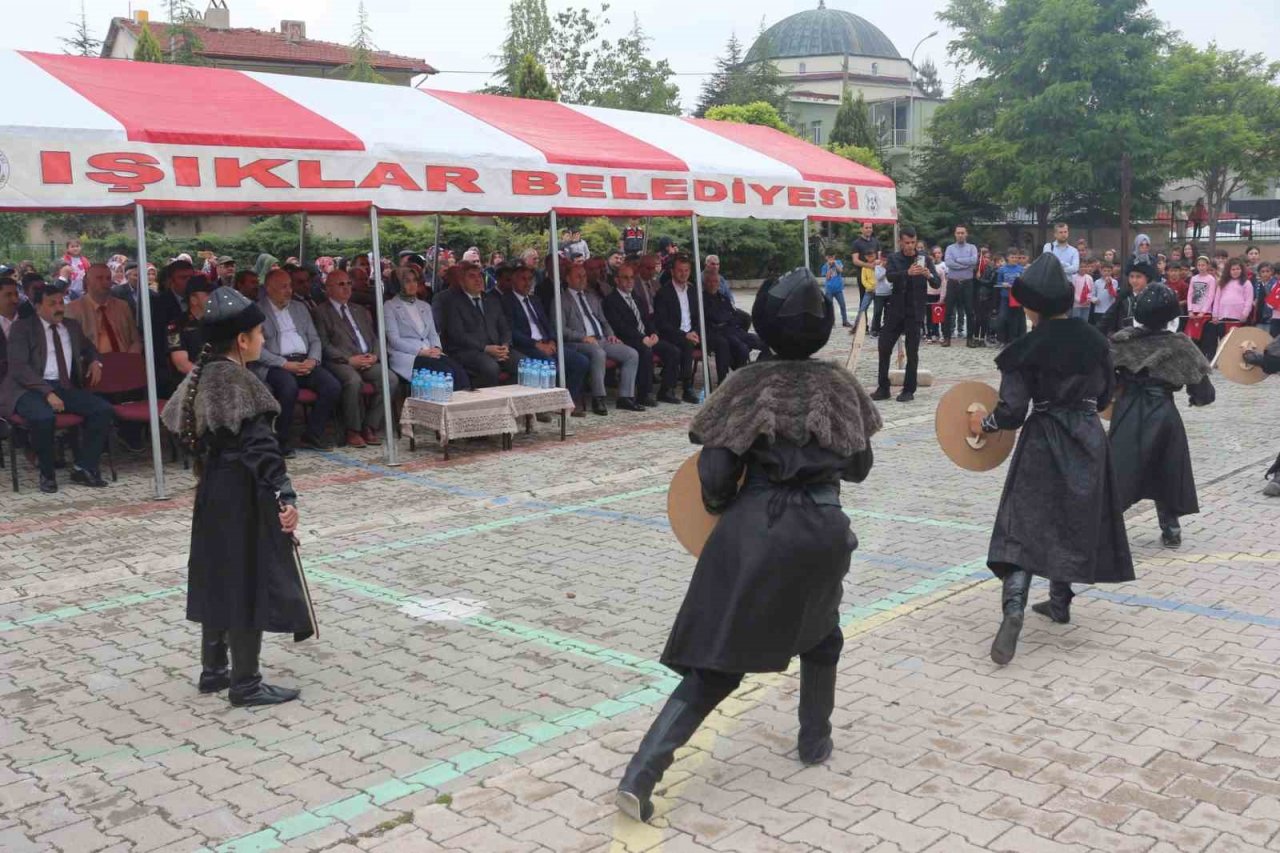 3 milyonluk spor malzemesi dağıtıldı