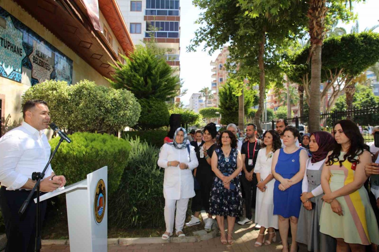 Mahmutlar ‘da el sanatları kursları yıl sonu sergisi açıldı