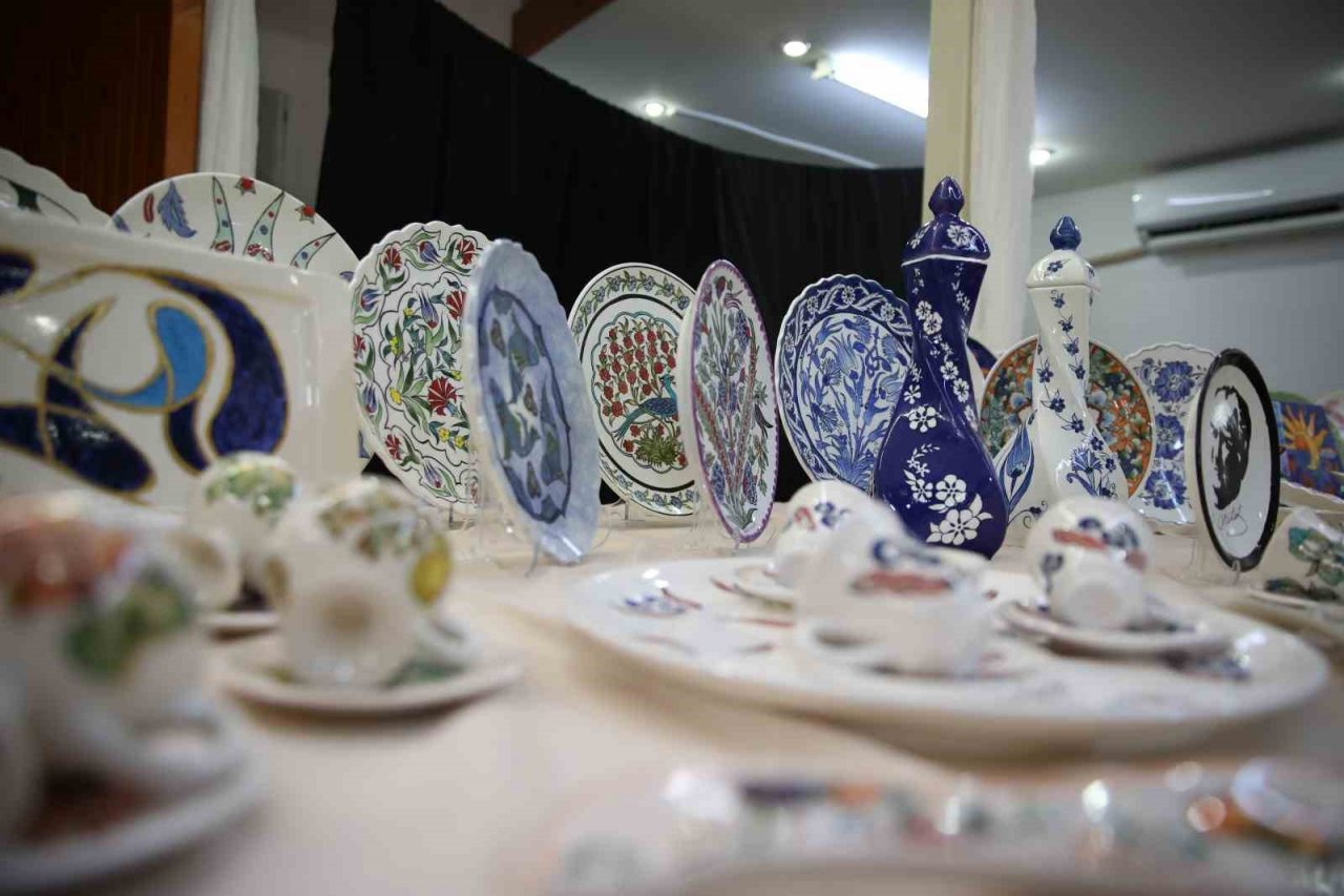 Mahmutlar ‘da el sanatları kursları yıl sonu sergisi açıldı