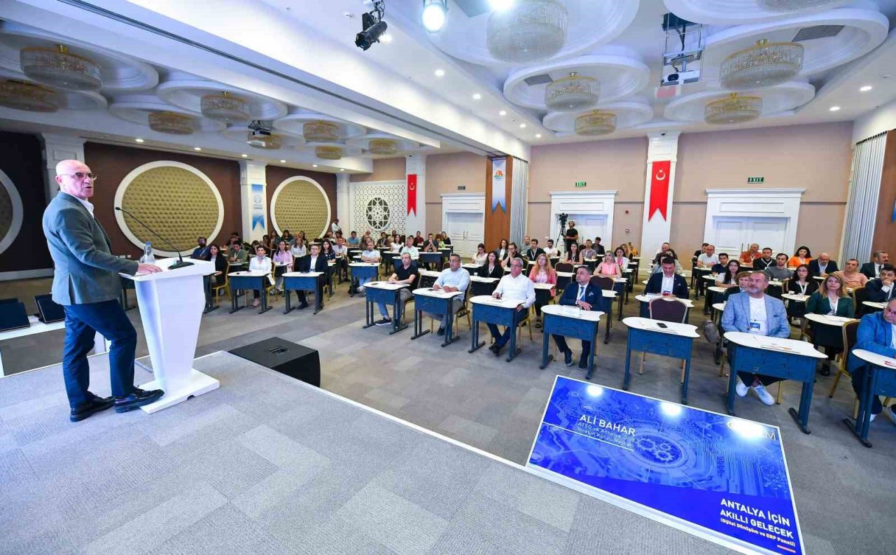 Antalya’nın dijital geleceği konuşuldu