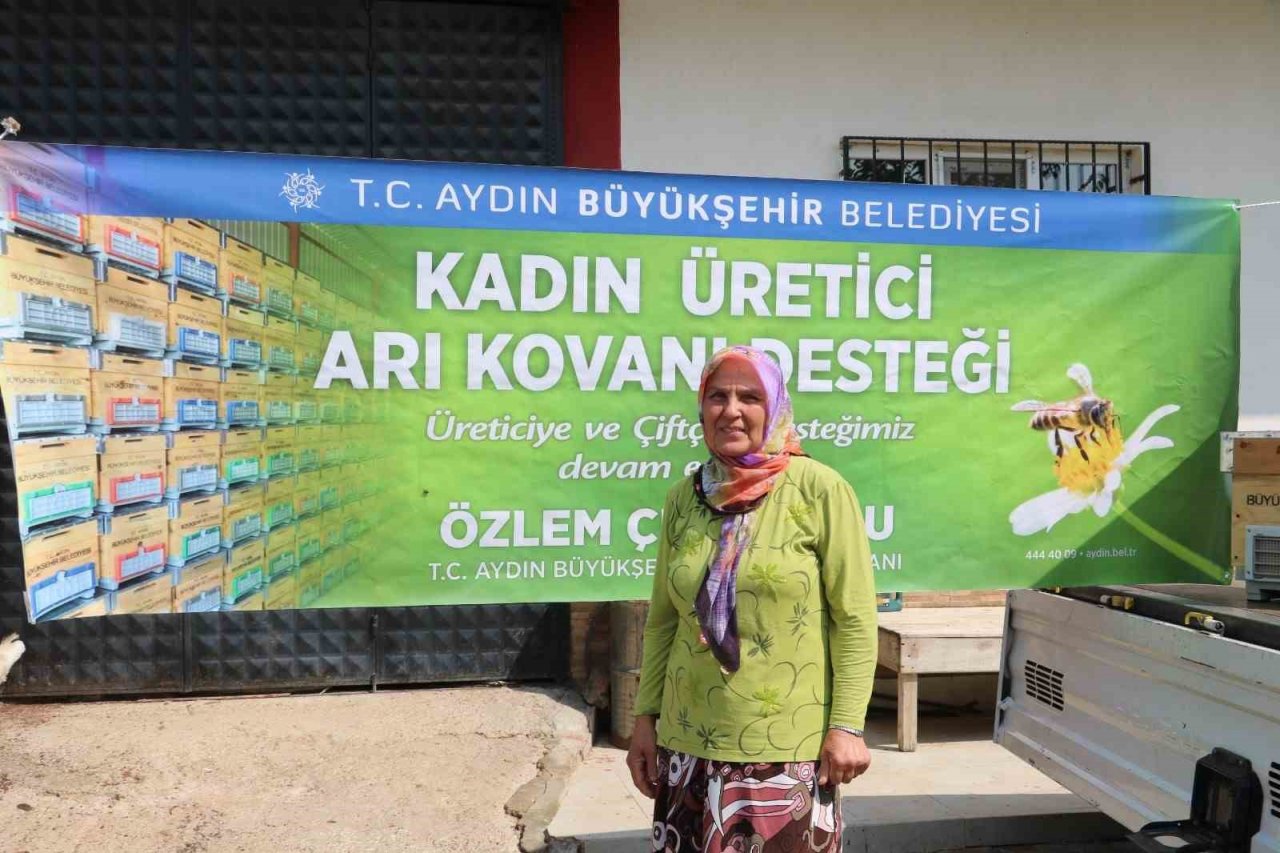 Aydın Büyükşehir Belediyesi’nden kadın arıcılara kovan desteği