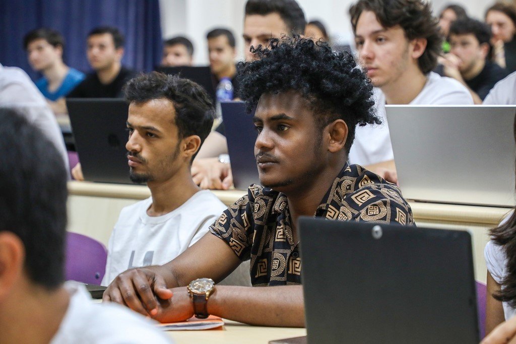 BARÜ, ETS onaylı TOEFL IBT Sınav Merkezi oldu