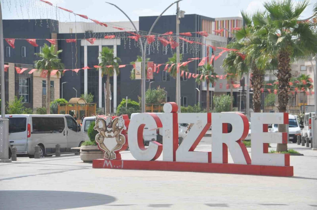 Bahçeli’nin ’100 il, 1000 ilçe’ açıklamasından sonra Cizrelileri il olma heyecanı sardı