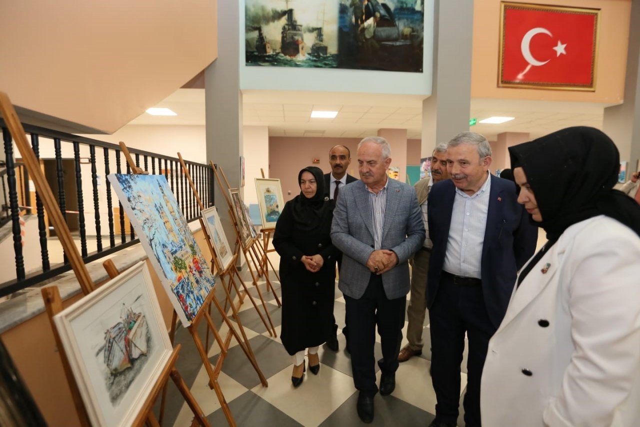 Derinceli öğrencilerden sanat şöleni