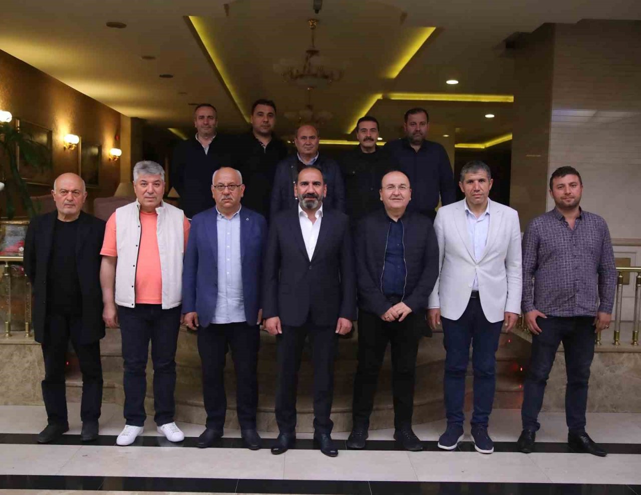 Sivasspor’da Mecnun Otyakmaz, yönetim kuruluna teşekkür etti