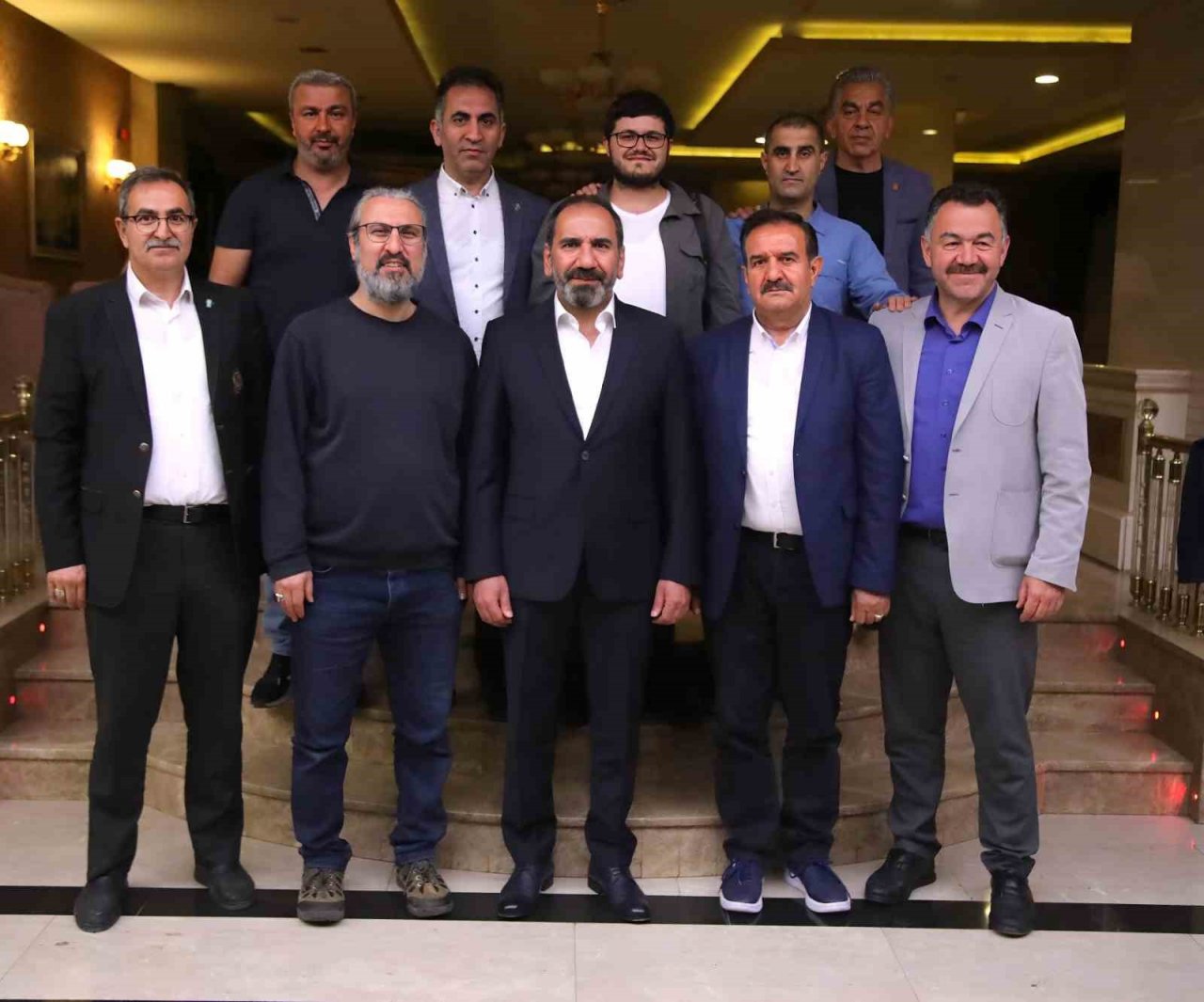 Sivasspor’da Mecnun Otyakmaz, yönetim kuruluna teşekkür etti