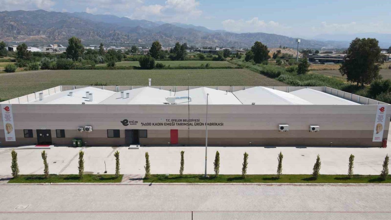 Efeler’in Tarımsal Ürün Fabrikası Türkiye’ye örnek oluyor