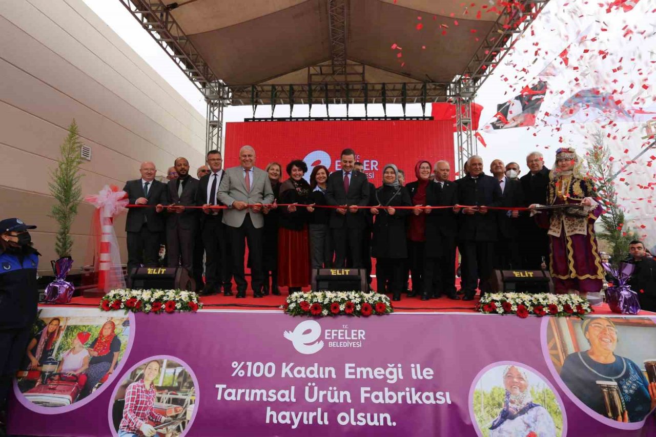 Efeler’in Tarımsal Ürün Fabrikası Türkiye’ye örnek oluyor