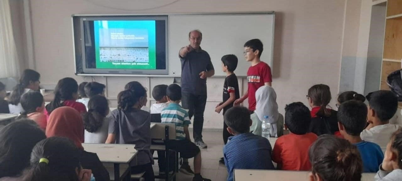 Elazığ’da öğrencilere tabiat eğitimi verildi