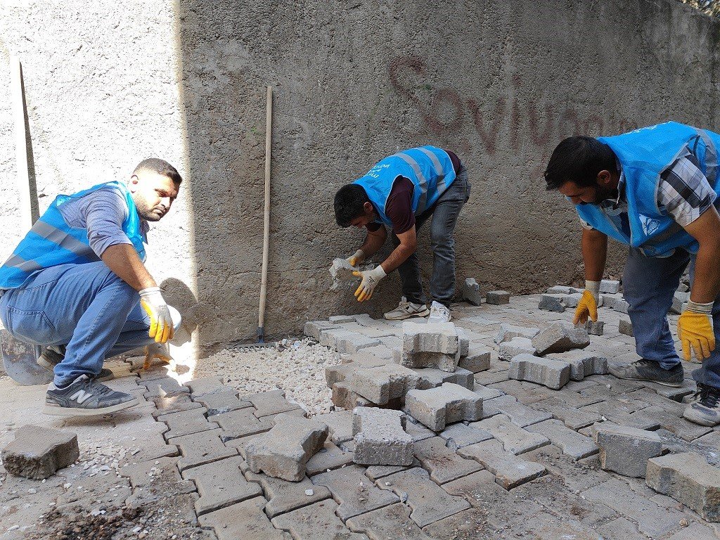Eyyübiye’de sokaklar yenileniyor