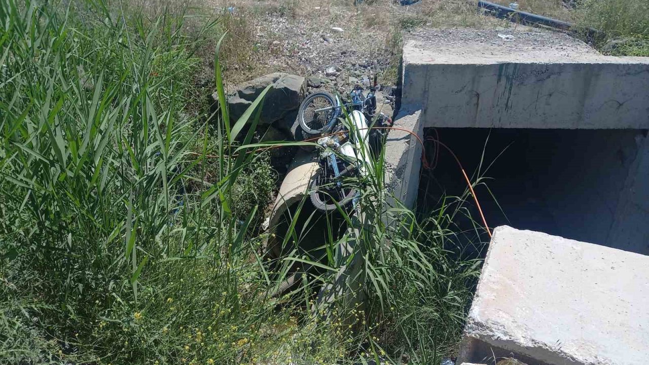 Gediz’de motosiklet kazası, 2 yaralı