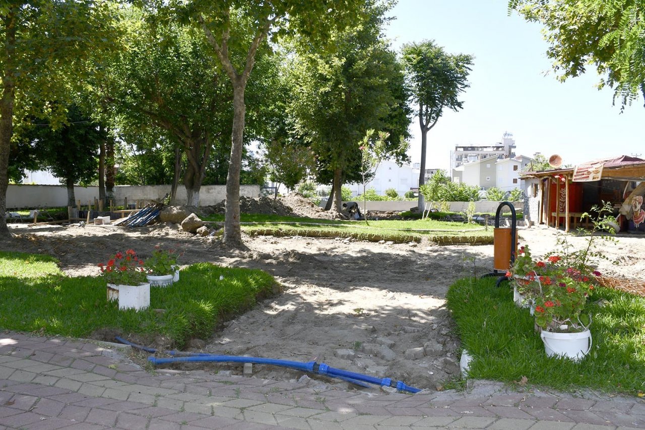 Güzelçamlı Mahallesi’ndeki park ve yeşil alanlar çoğalıyor