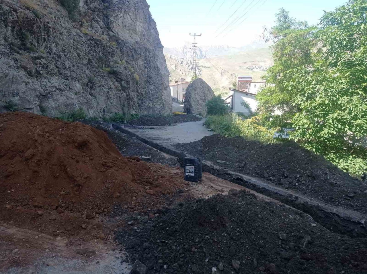 Hakkari’de doğalgaz çalışması devam ediyor