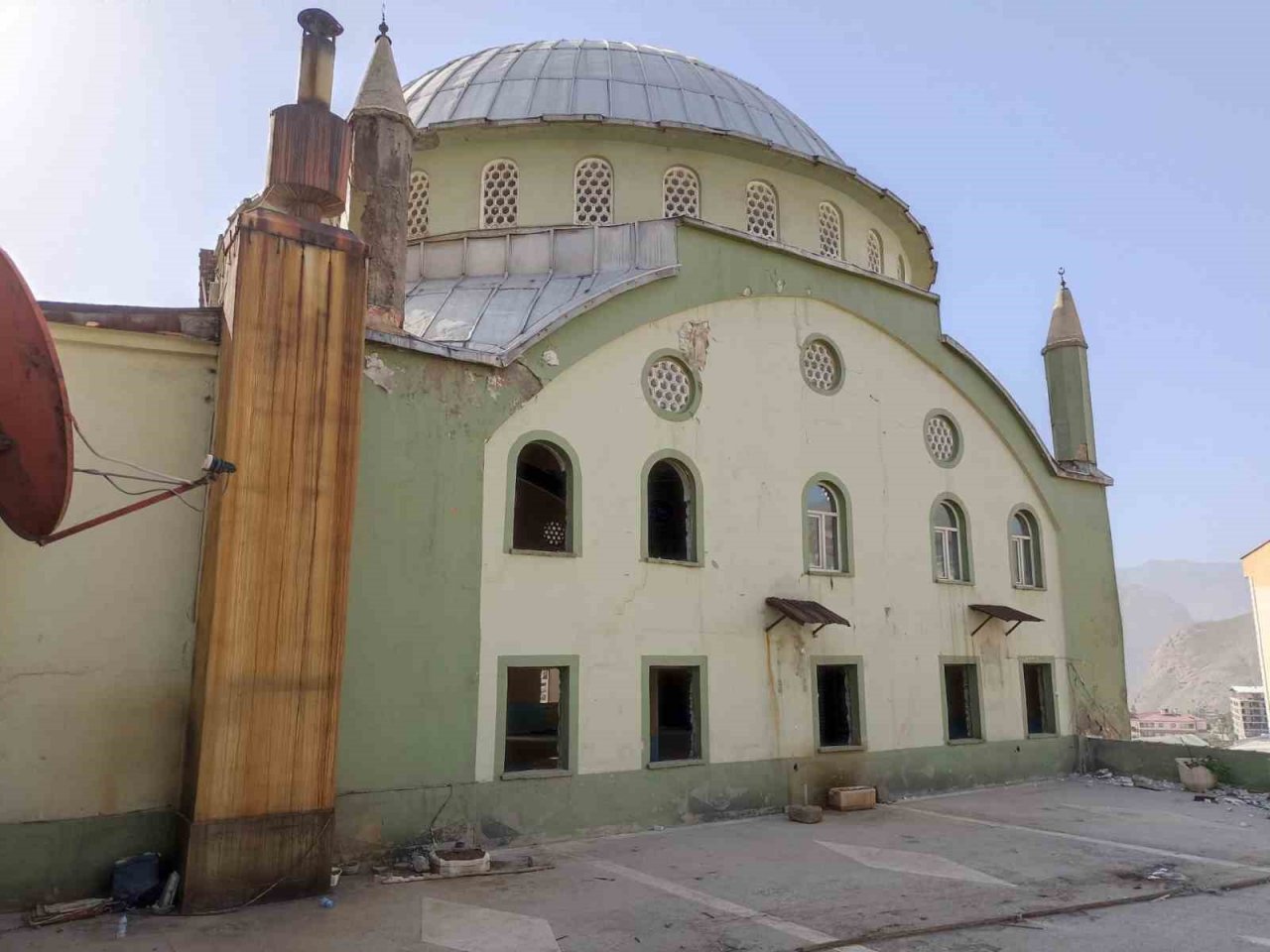 Hacı Sait Camii’nin yıkım çalışmalarına başlandı