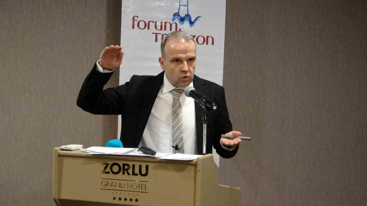 Forum Trabzon yöneticileri basın toplantısı düzenledi
