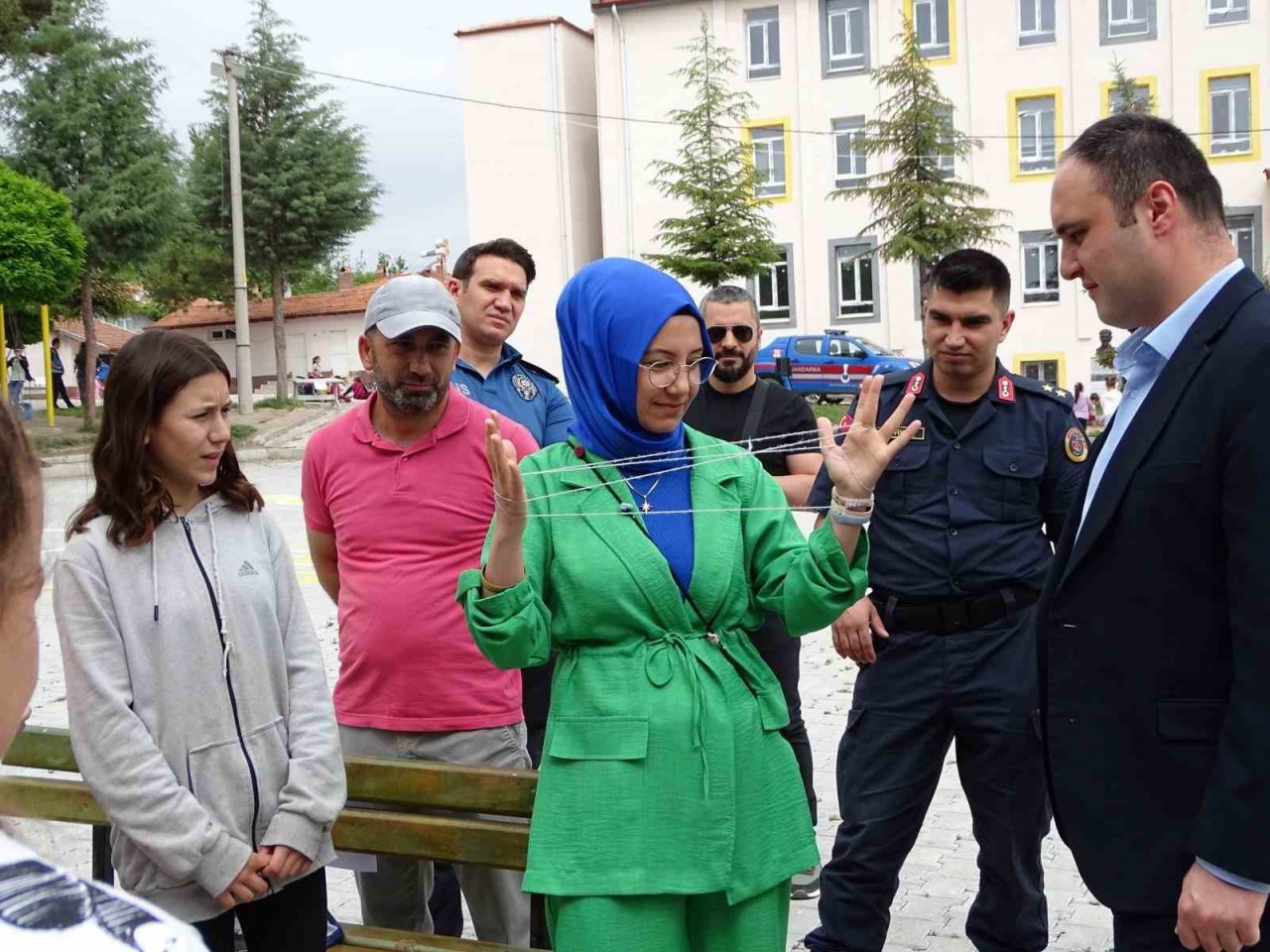 Hisarcık’ta unutulmaya yüz tutan eski oyunlar hayat buldu
