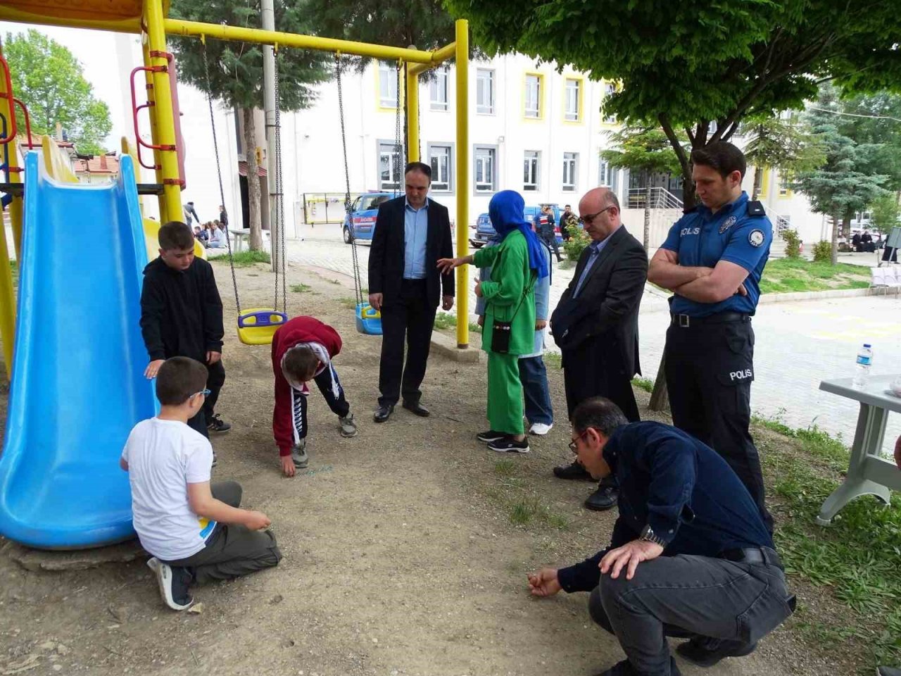 Hisarcık’ta unutulmaya yüz tutan eski oyunlar hayat buldu