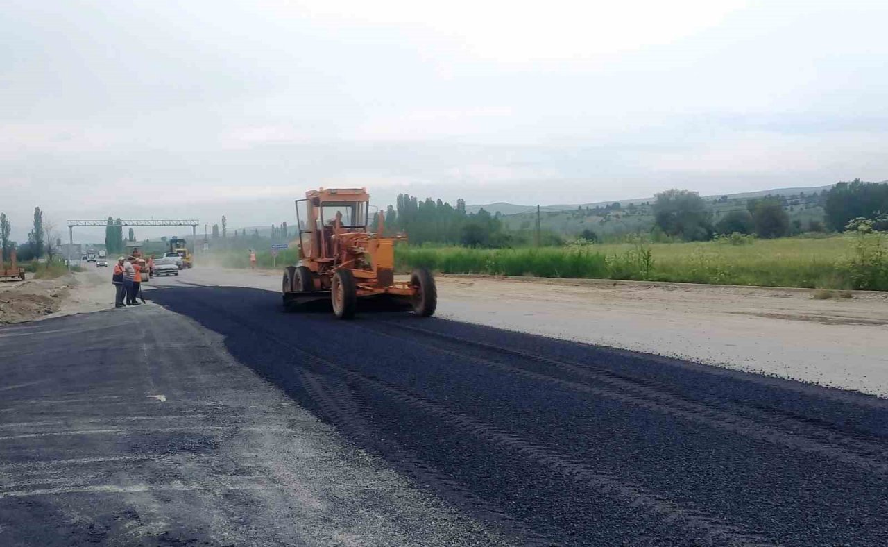 Hisarcık’ta yol bakım çalışması