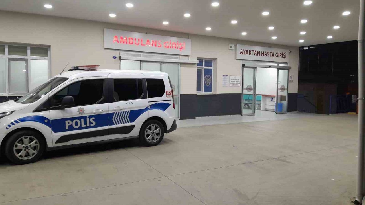 İzmir’de gıda zehirlenmesi şüphesiyle 11 kişi hastaneye kaldırıldı