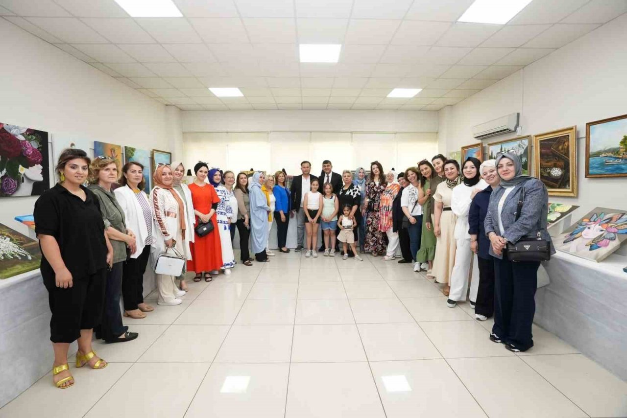 Kadınların el emekleri görücüye çıktı