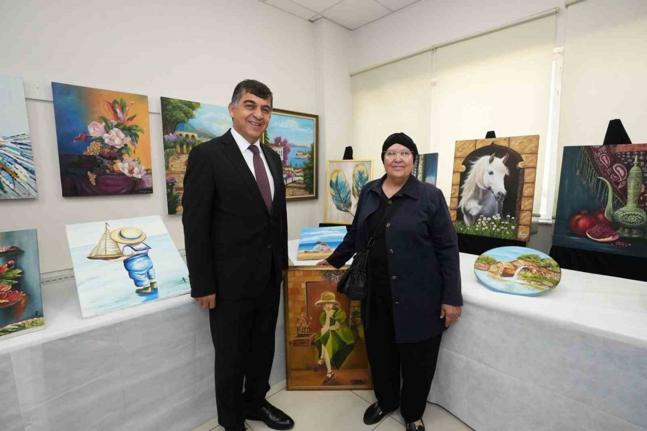 Kadınların el emekleri görücüye çıktı