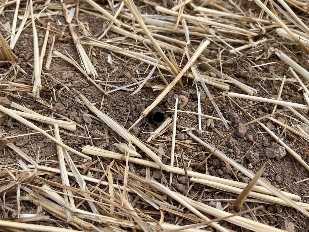 Uzun namlulu silahların kullanıldığı kavgada taranan traktörlerden dehşete düşüren görüntü