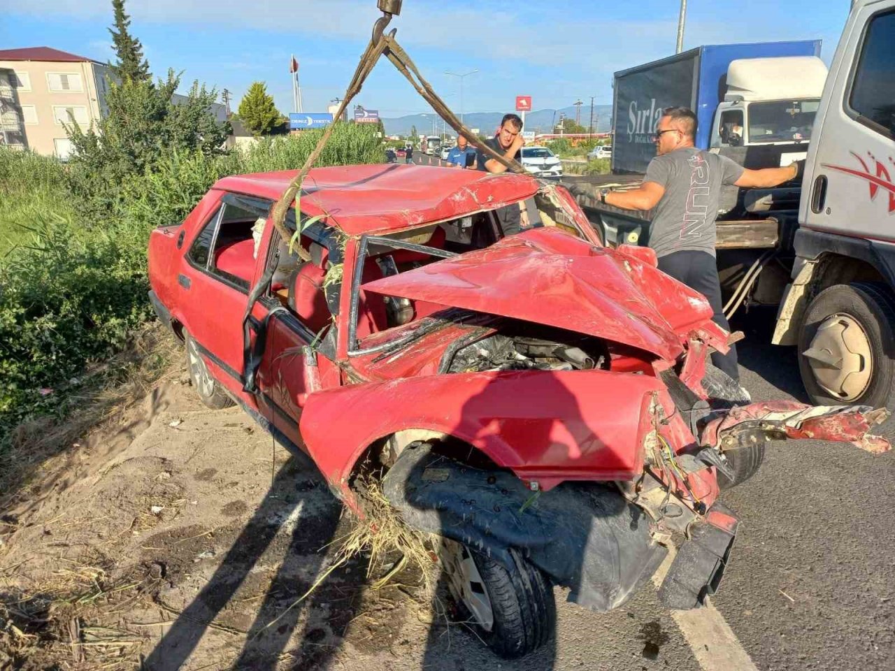 Kuyucak’ta trafik kazası: 2’si çocuk 4 yaralı