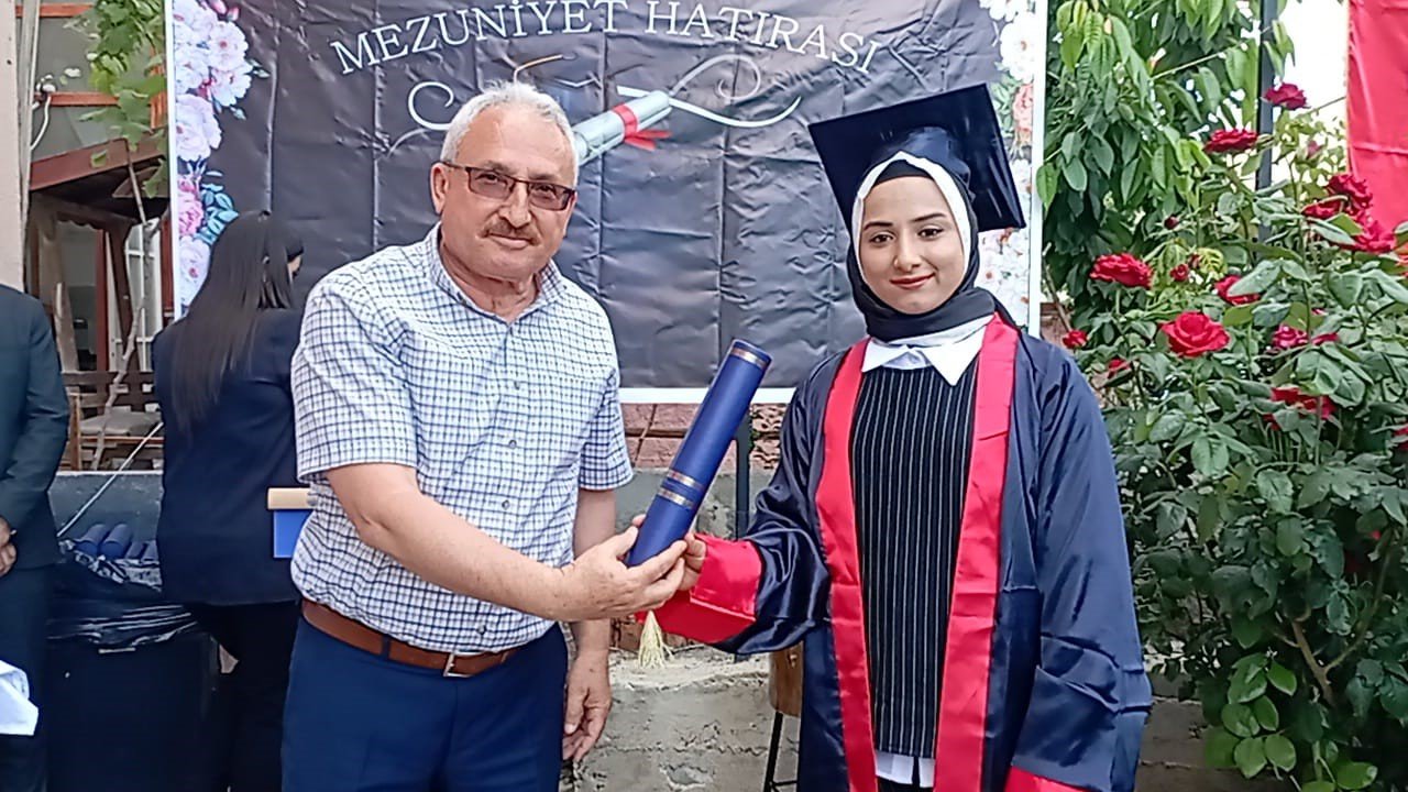 Mesleki Eğitim’de mezuniyet coşkusu