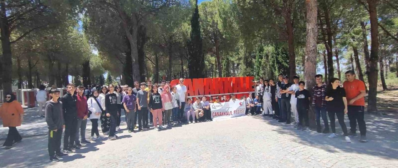 Depremzede öğrenciler, Çanakkale gezisinden döndü