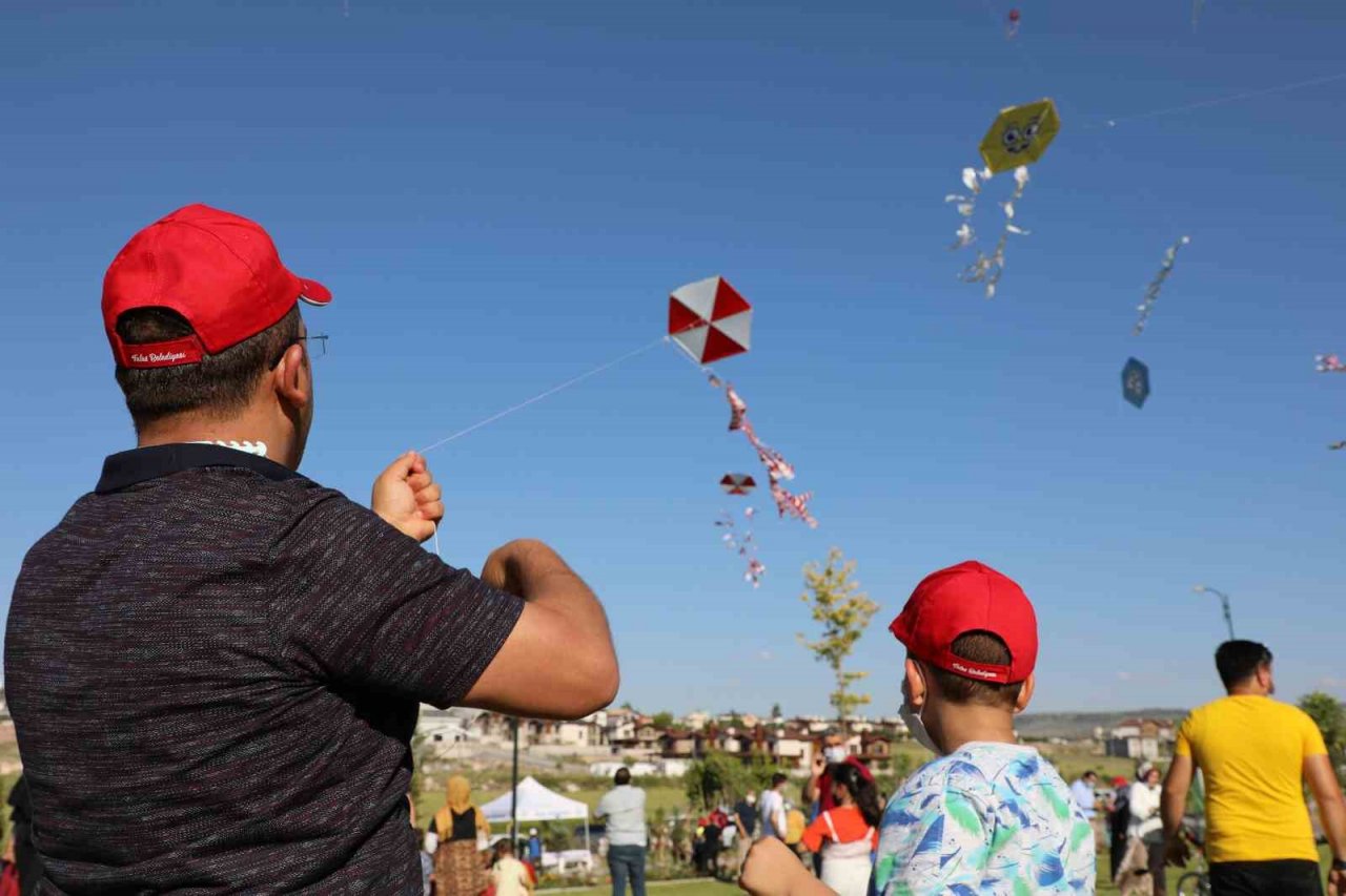 Talas’ta babalar günü uçurtma şenliğiyle kutlanacak