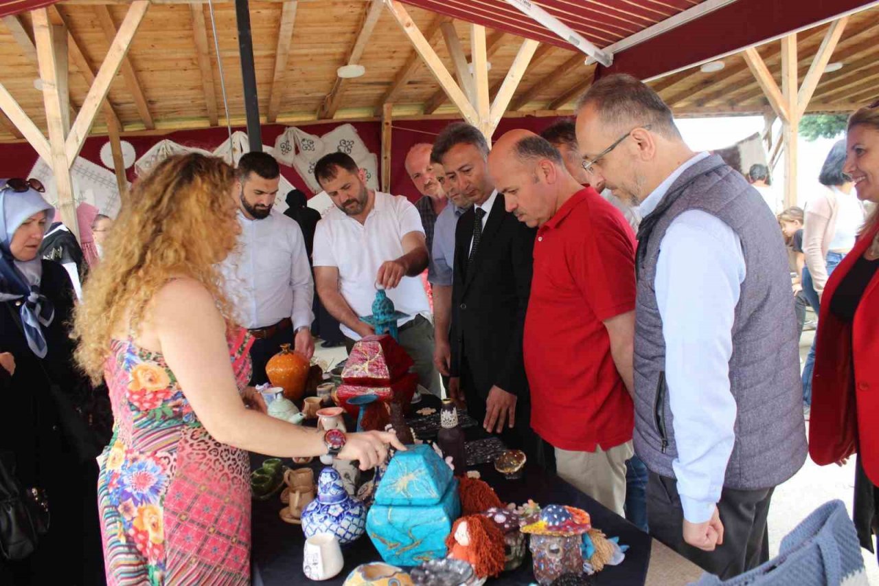 Türkeli’de yıl sonu sergisi