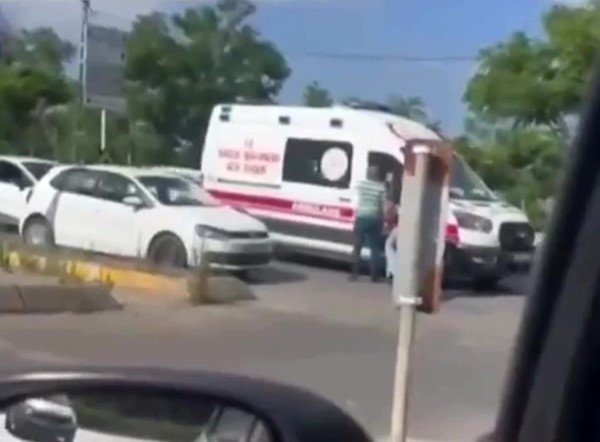 Tuzla’da yol vermeyip ambulansı durdurdu, ’hasta mı var’ diye sordu