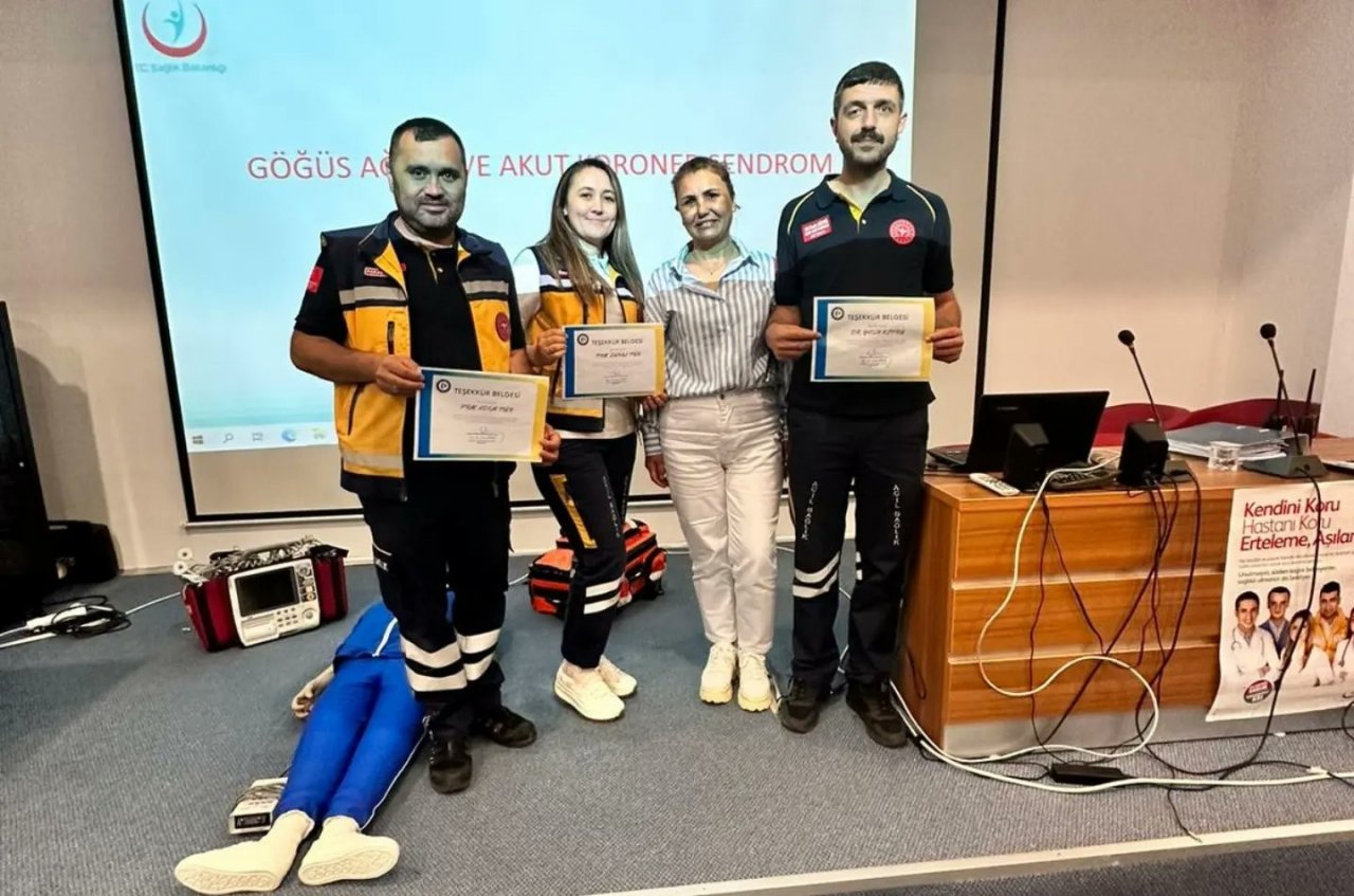 Uşak Sağlık Müdürlüğünden mezun öğrencilere paramedik eğitimi