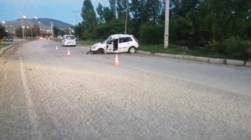 Yalvaç’ta trafik kazası: 2 yaralı