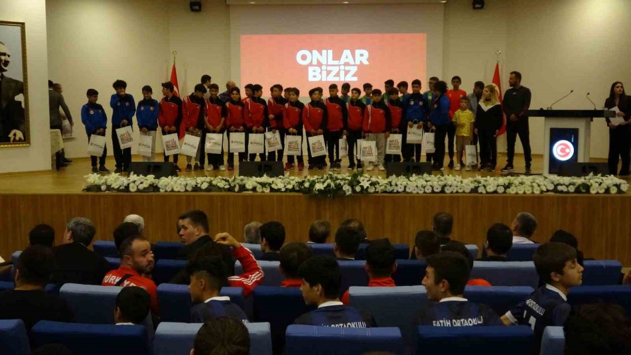 Yozgat’ta başarılı sporcular ödüllendirildi