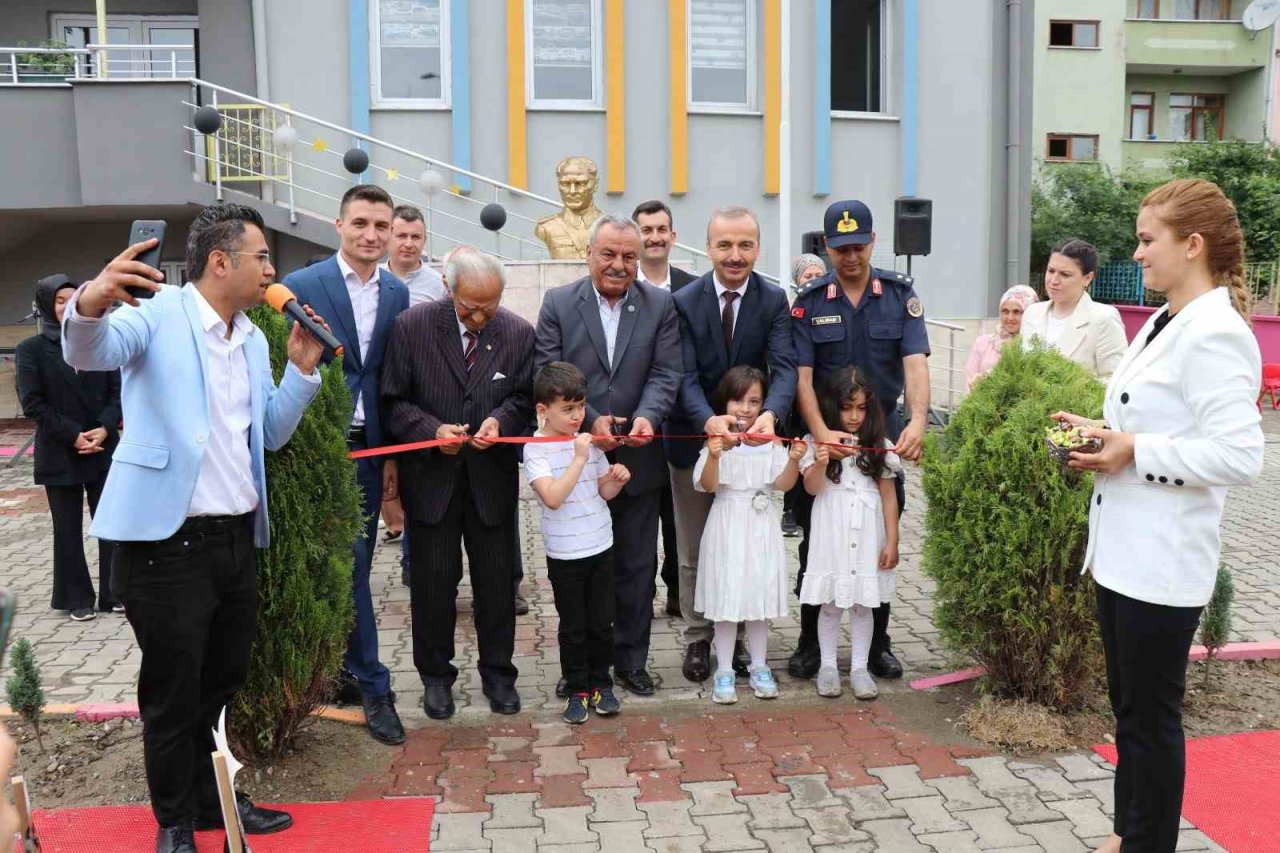 Perşembe Anaokulu mezunlarını verdi, okulun dönüşümü tamamlandı