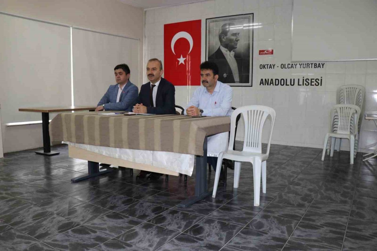 2023 LGS ve YKS bilgilendirme toplantısı gerçekleşti