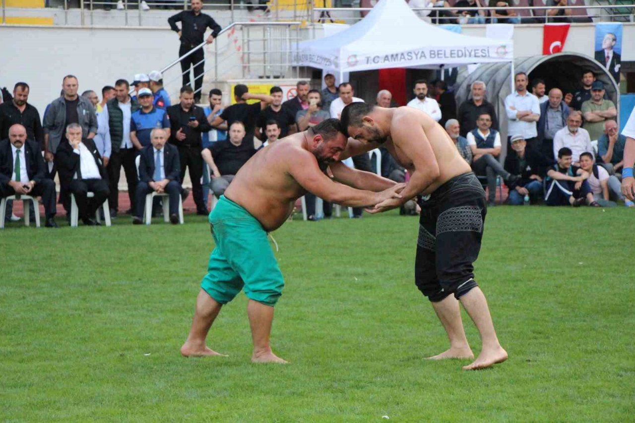 Amasya karakucak güreşlerinde başpehlivan Rıza Yıldırım oldu