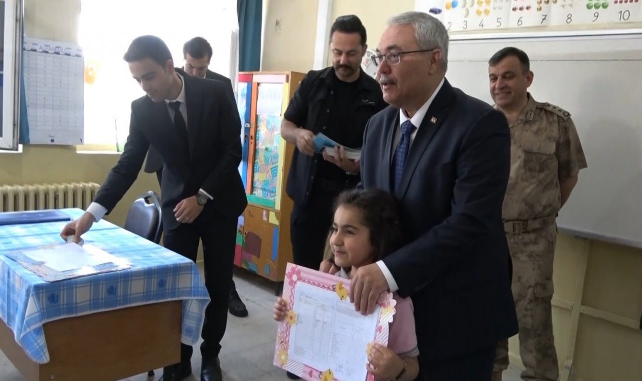 Muş’ta karne heyecanı