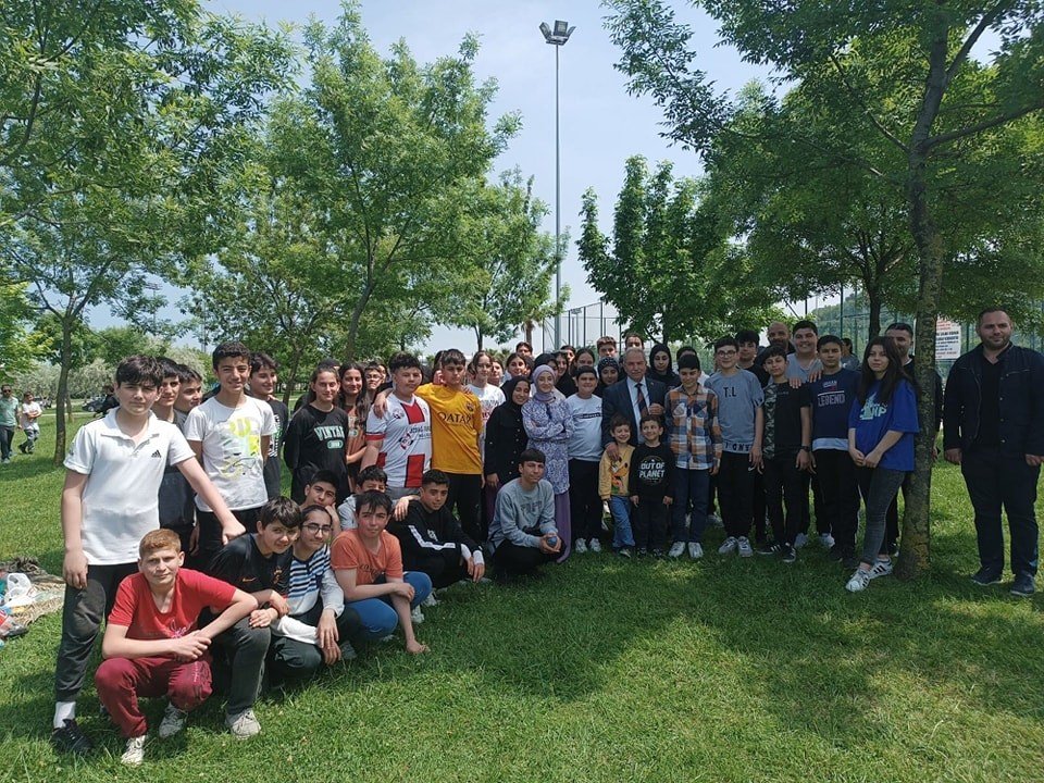 Başkan Demirtaş’tan öğrencilere sürpriz veda pikniği