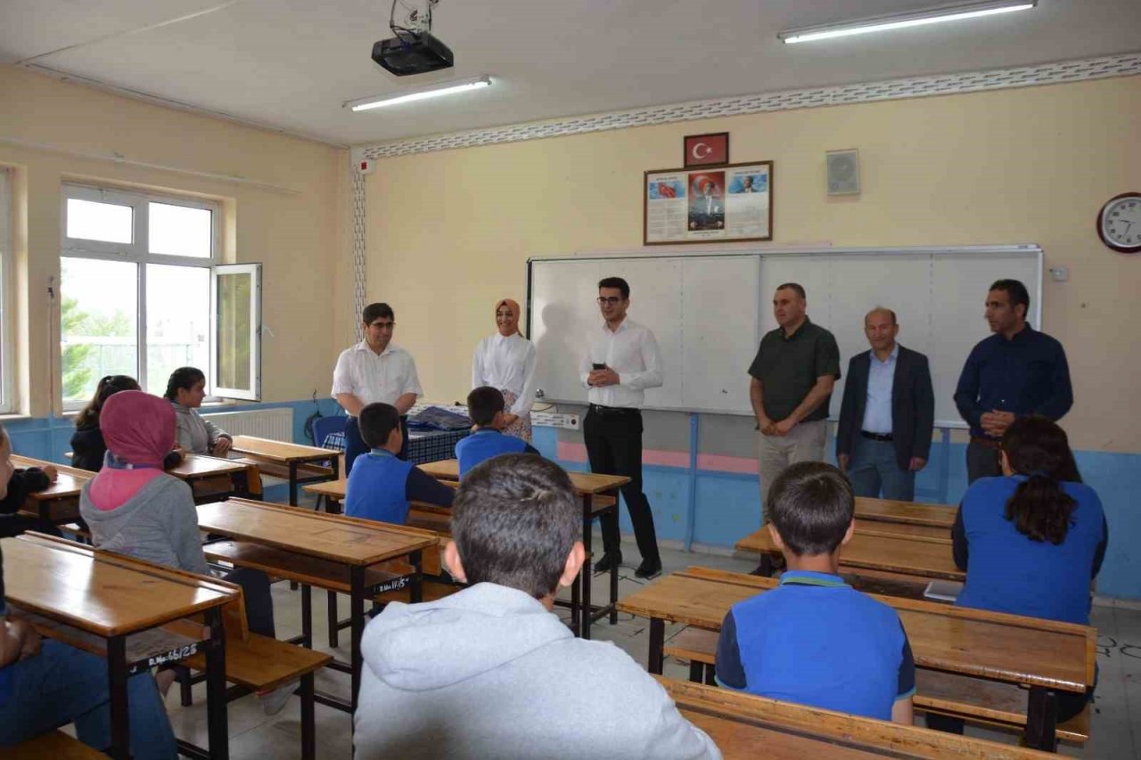 Selendi’de 2 bin 694 öğrenci karne aldı