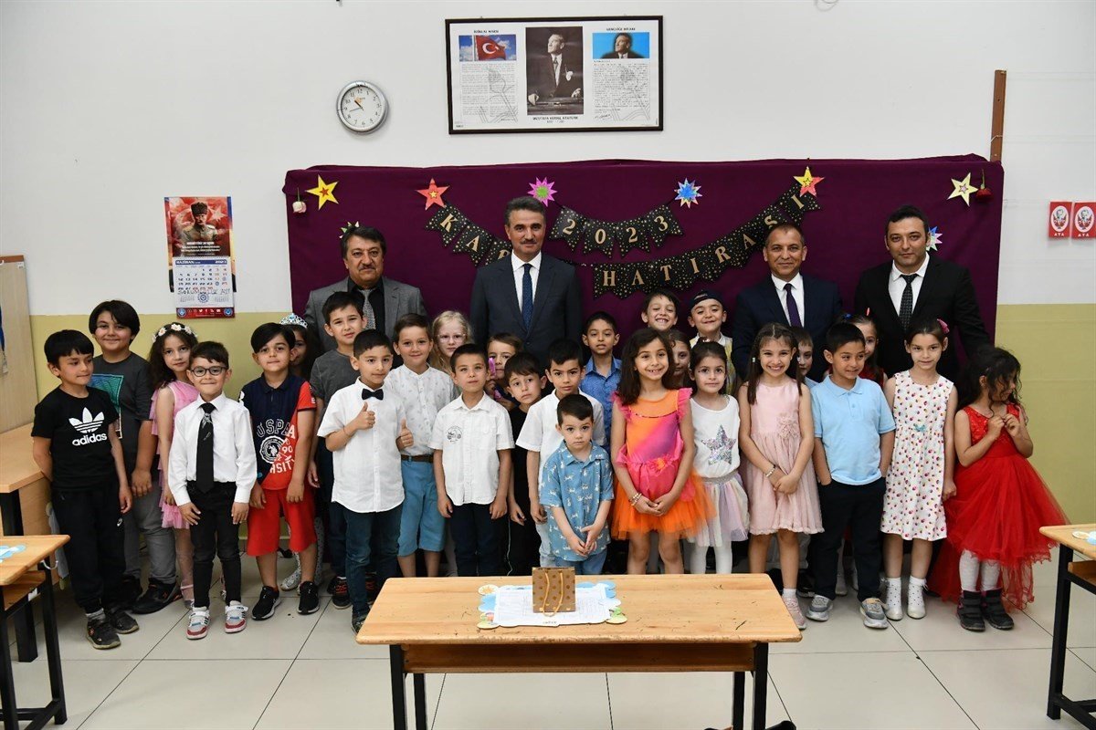 Isparta’da 81 bin 292 öğrenci karne heyecanı yaşadı