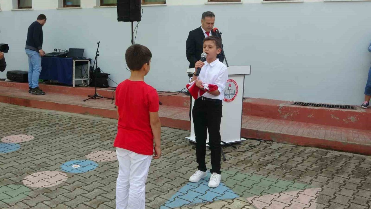 Muğla’da 168 bin 644 öğrenci karne sevinci yaşadı