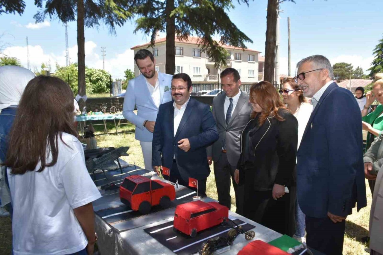 İnönü’de 5. Geleneksel Bahar Sergisi açıldı