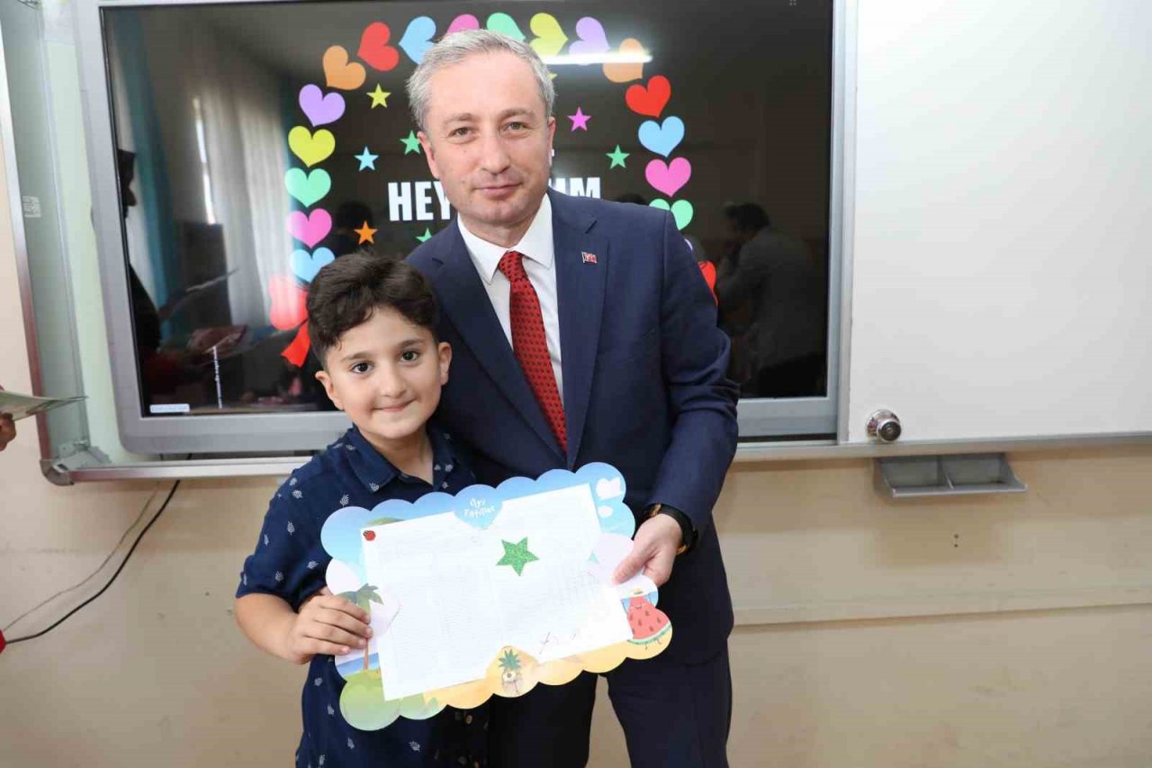 Ağrı’da 154 bin öğrenci karne aldı