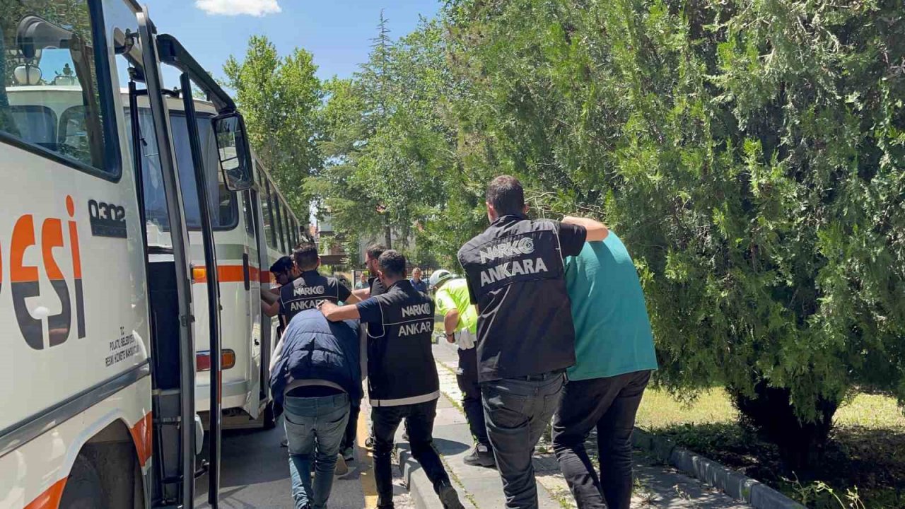 Başkent’te uyuşturucu operasyonu: 34 gözaltı